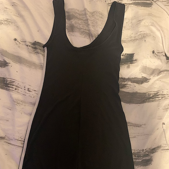 Guess above knee jumpsuit - Picture 2 of 2